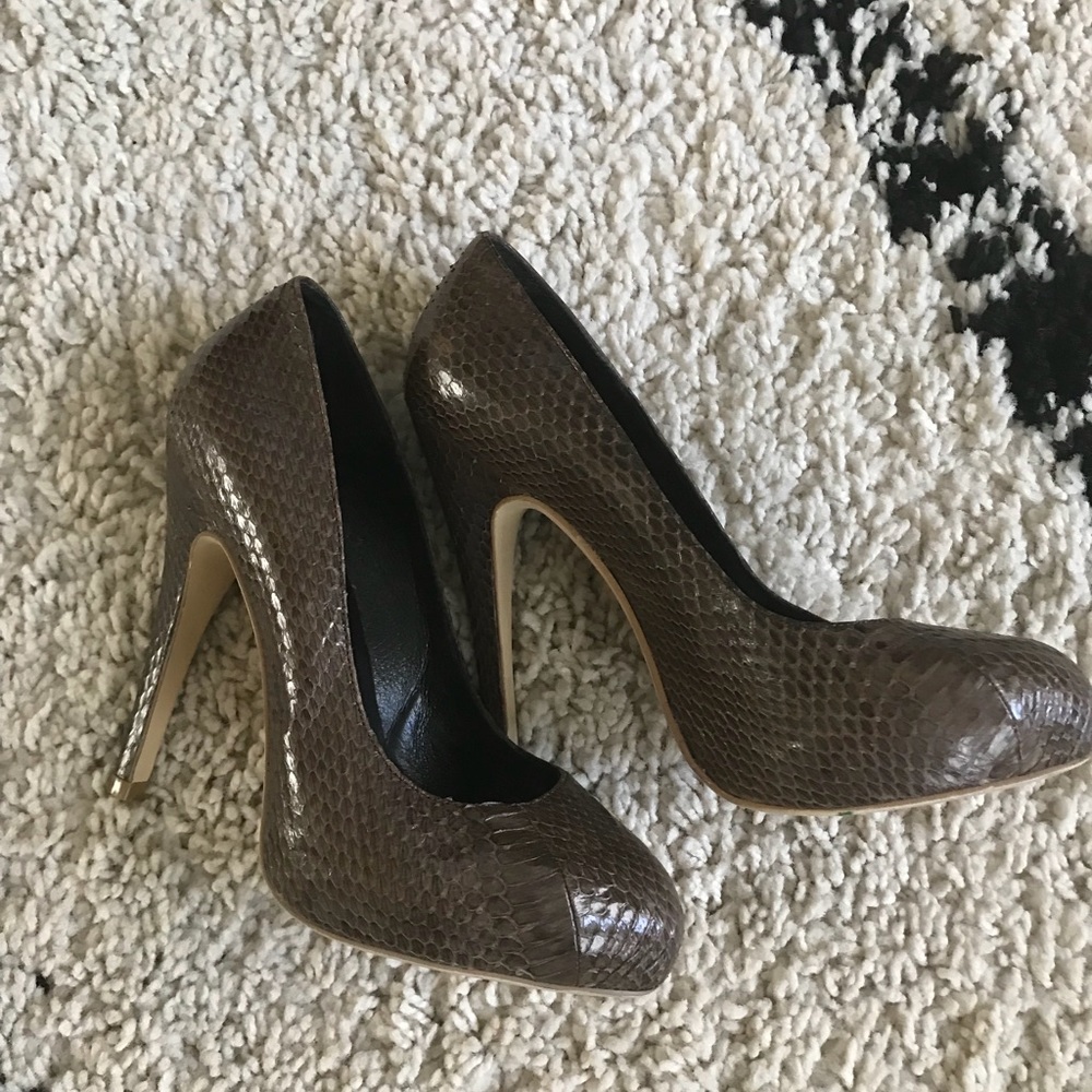 ✨✨HOST PICK ✨✨✨Kathryn Amberleigh heels✨
